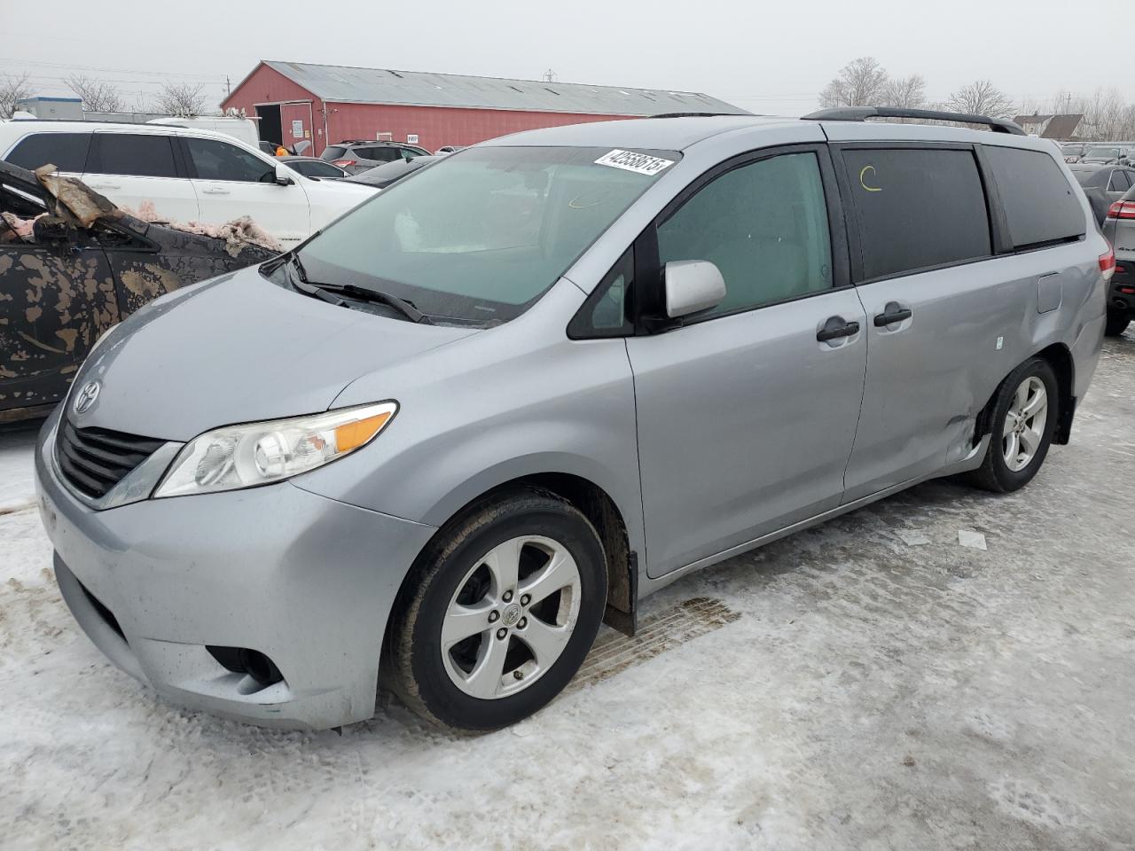 TOYOTA SIENNA 2011