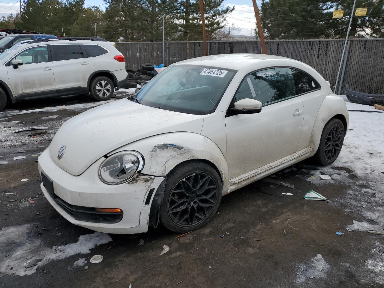 VOLKSWAGEN BEETLE 2012