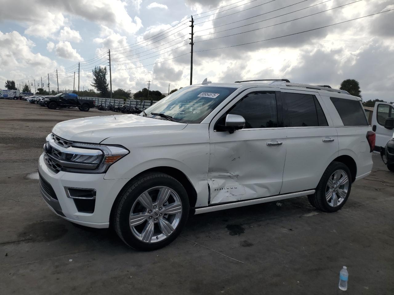 FORD EXPEDITION 2023