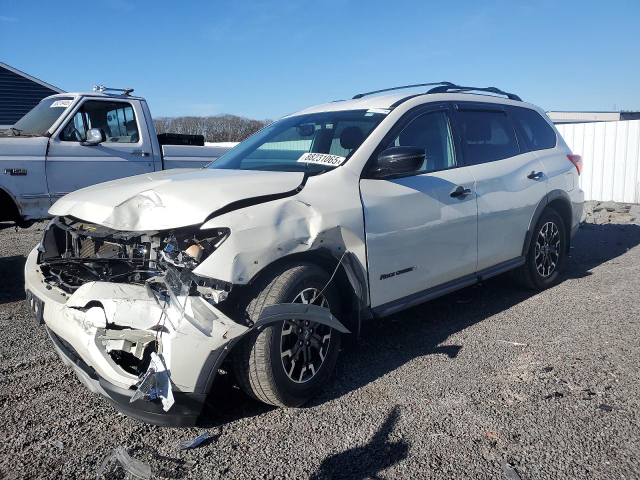 NISSAN PATHFINDER 2019