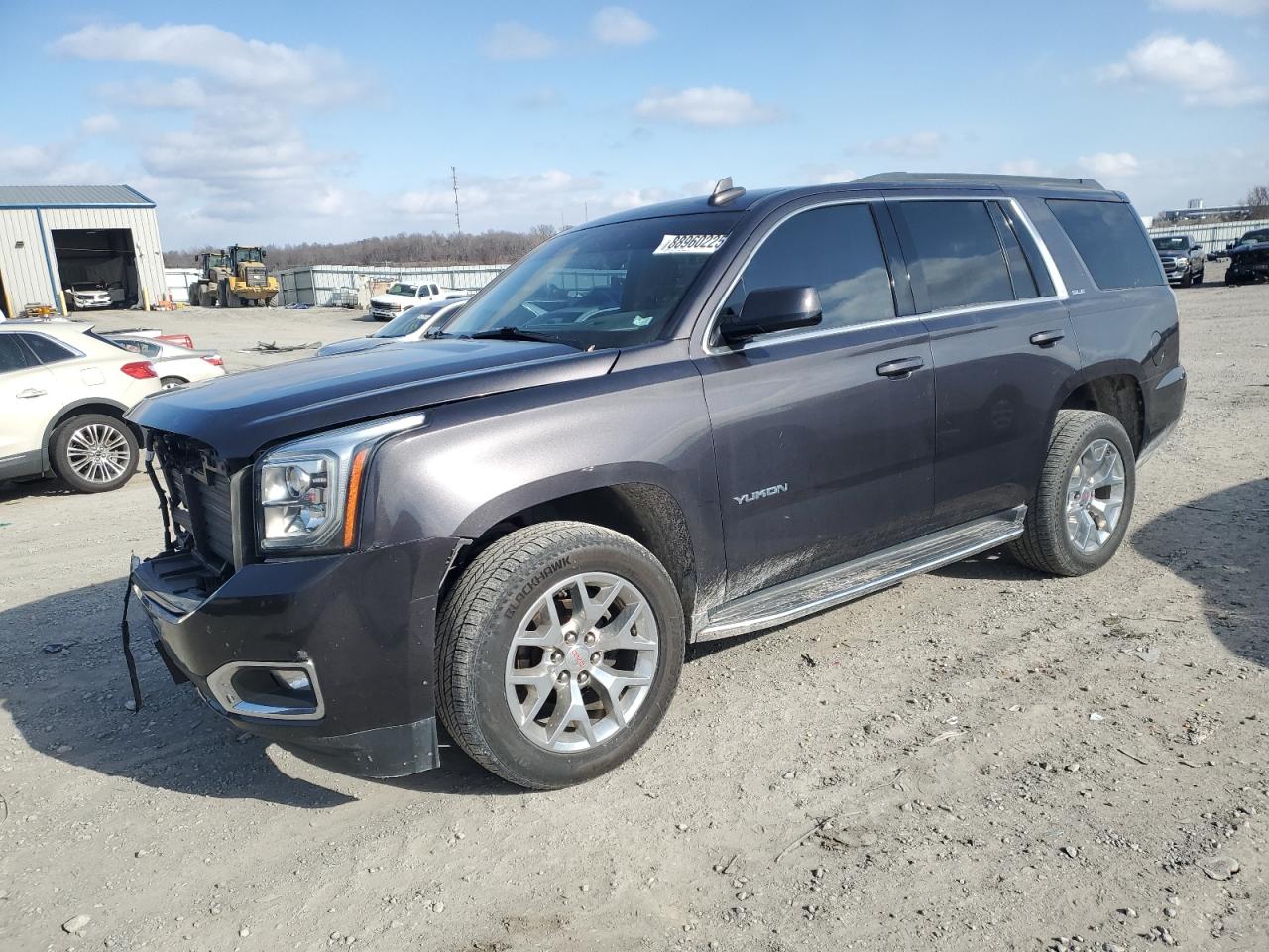 GMC YUKON SLE 2017