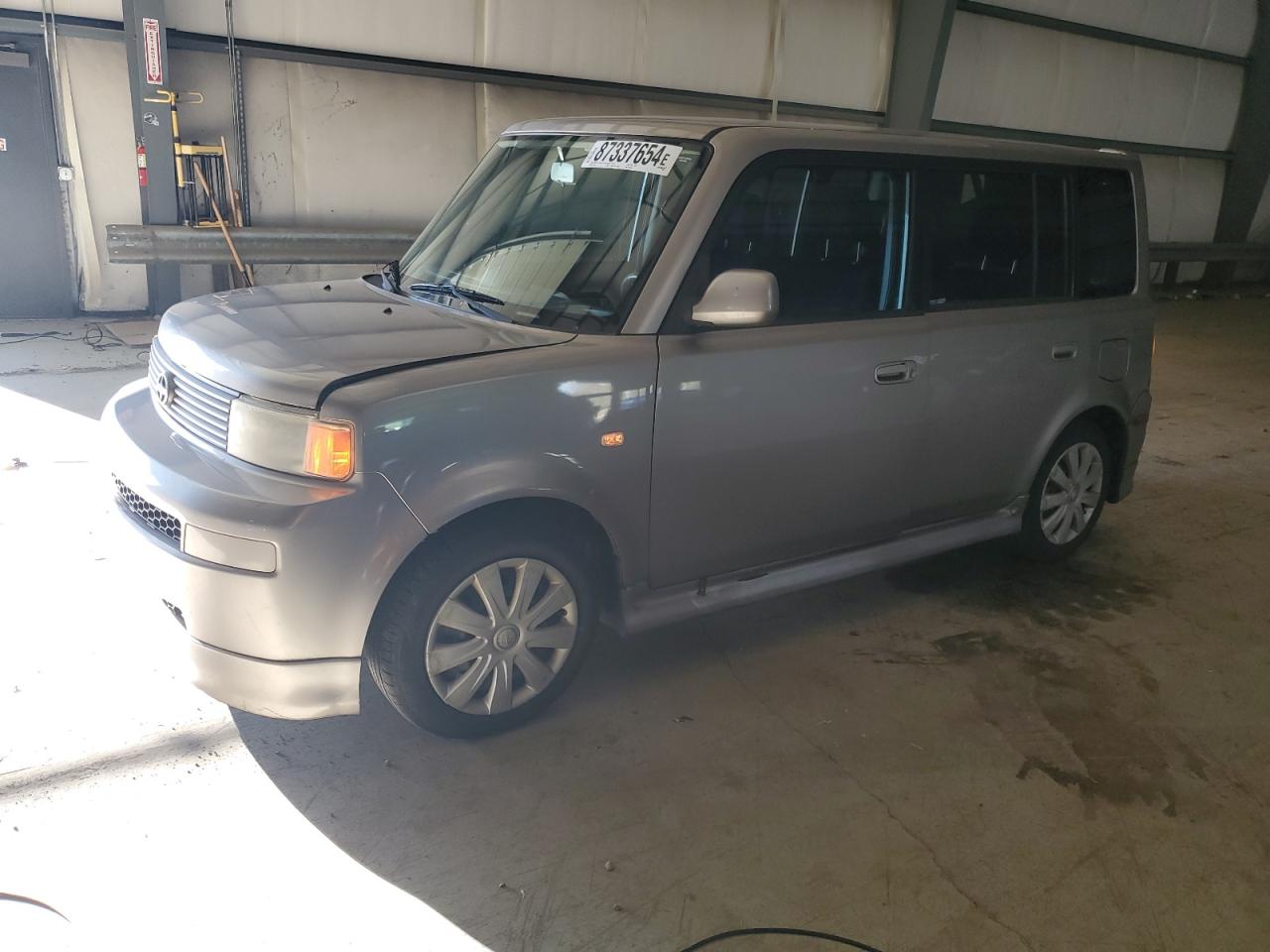 TOYOTA SCION XB 2005