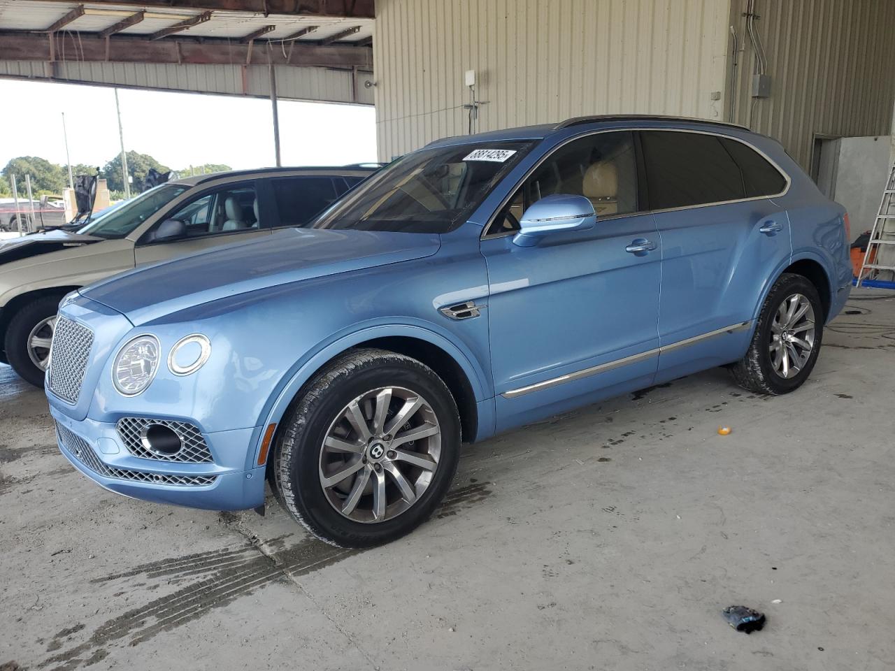 BENTLEY BENTAYGA 2017