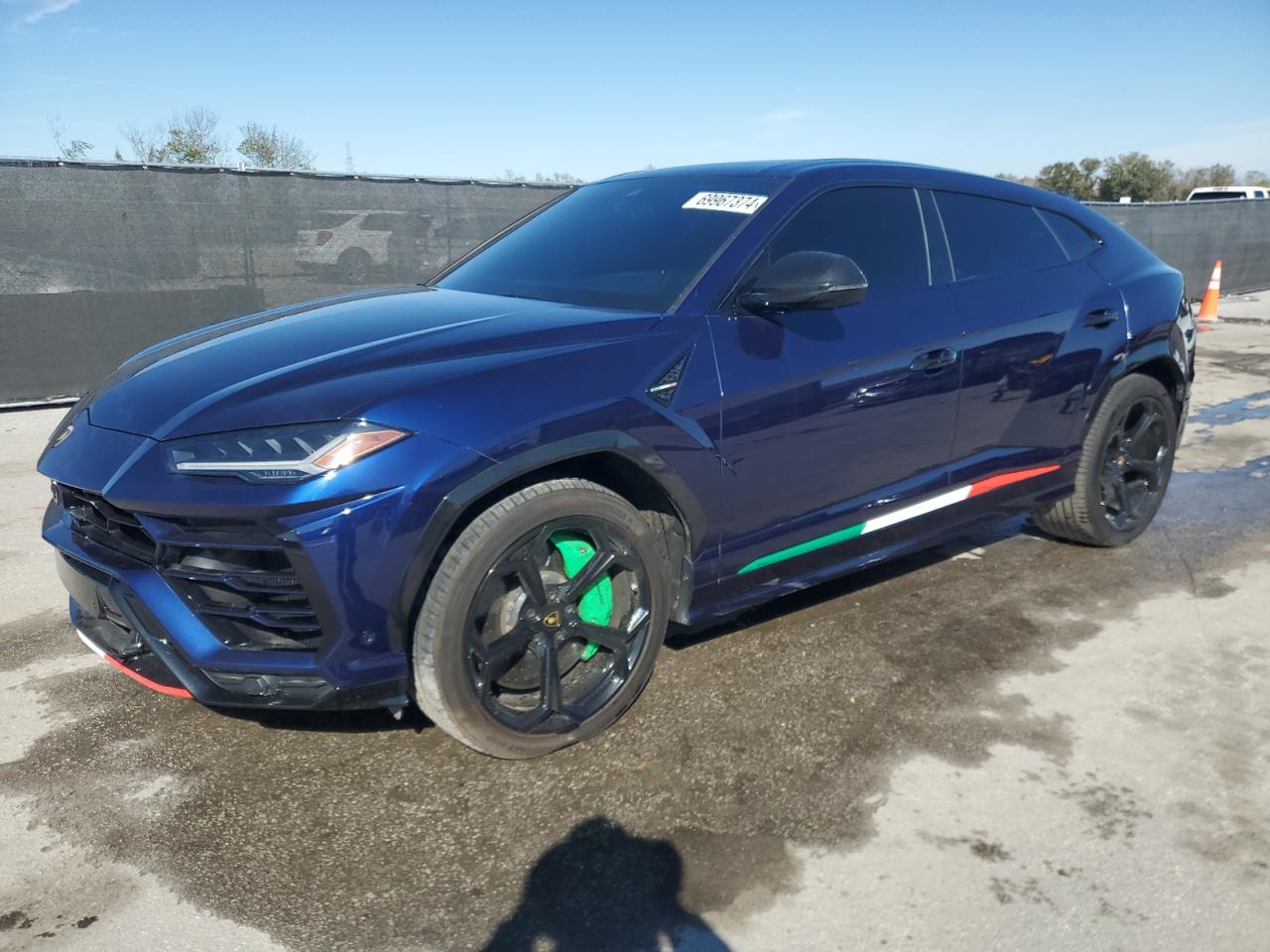 LAMBORGHINI URUS 2019