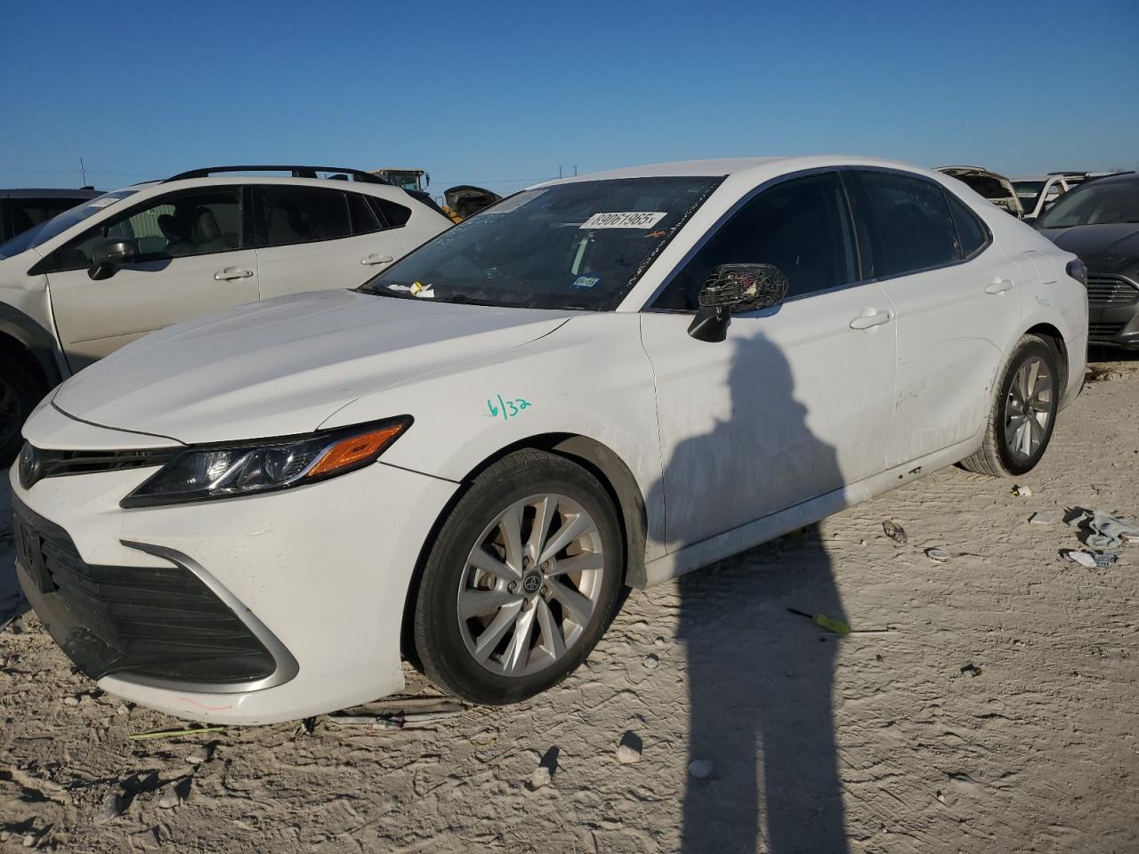 TOYOTA CAMRY LE 2021