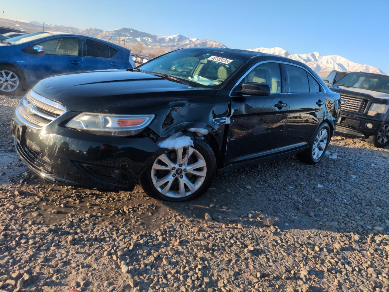 FORD TAURUS SEL 2010