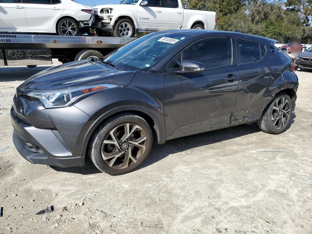TOYOTA C-HR XLE 2019