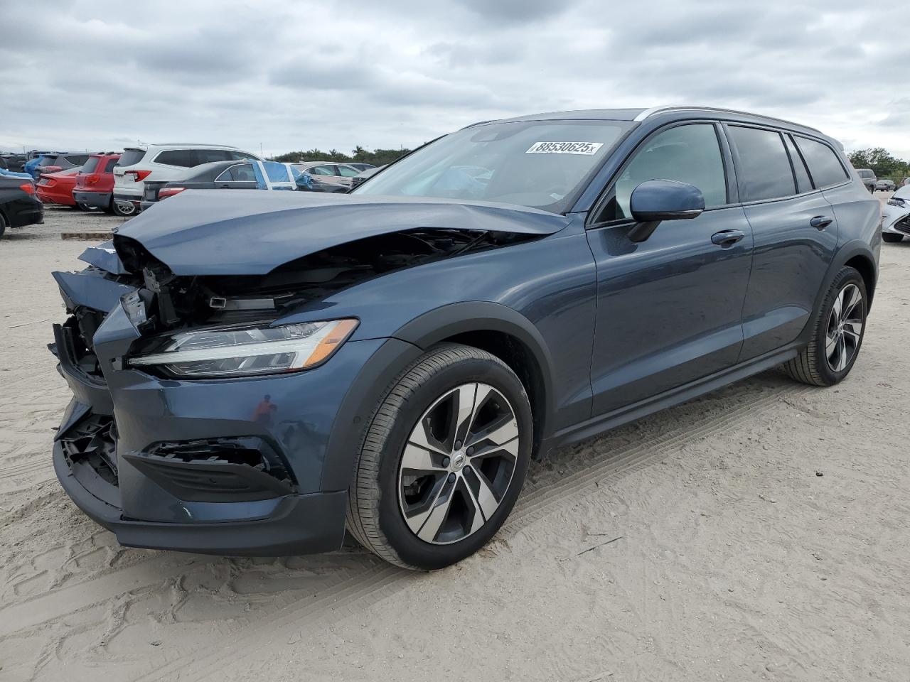 VOLVO V60 CROSS 2020