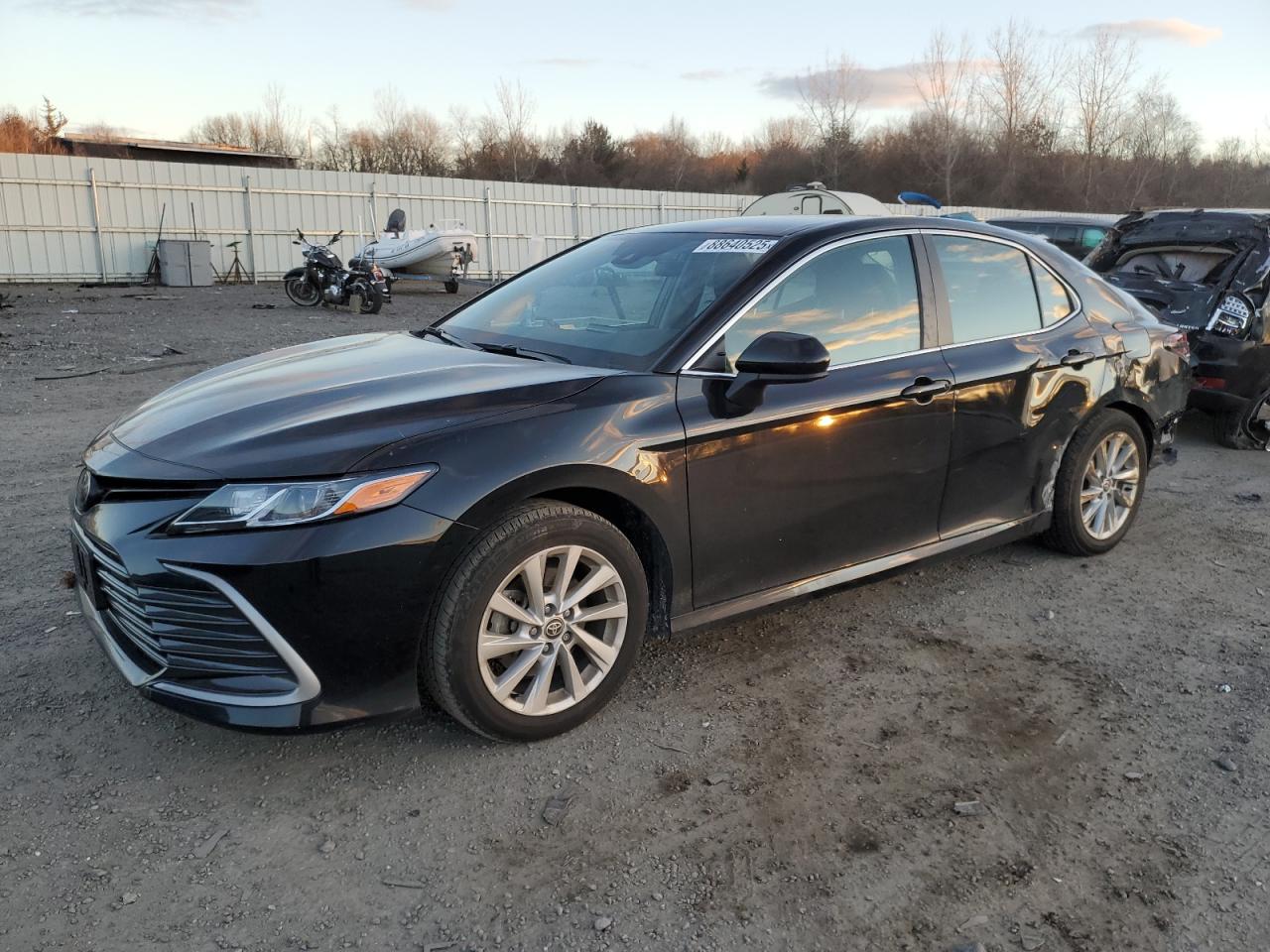 TOYOTA CAMRY LE 2022