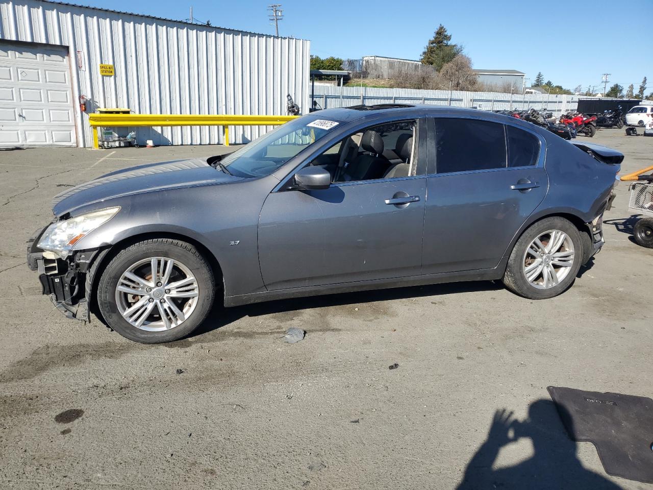 INFINITI Q40 2015