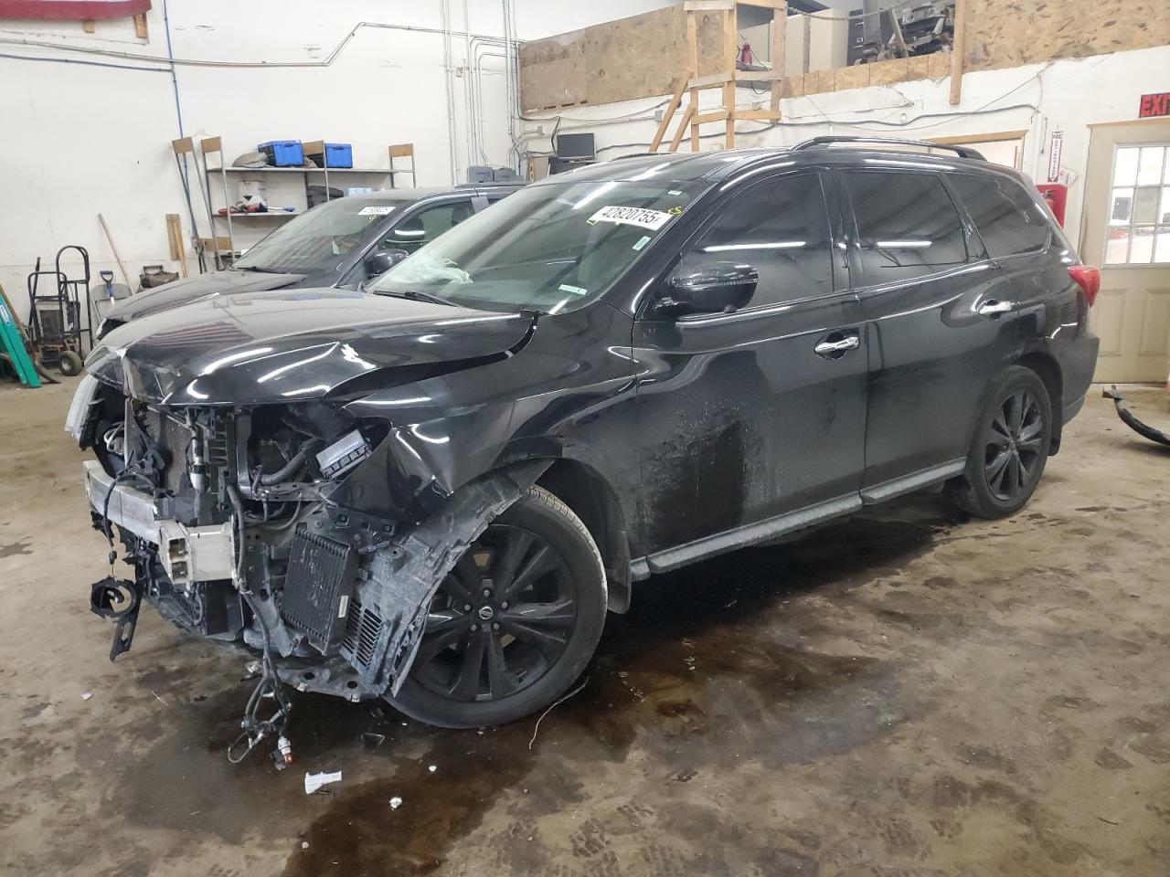NISSAN PATHFINDER 2018