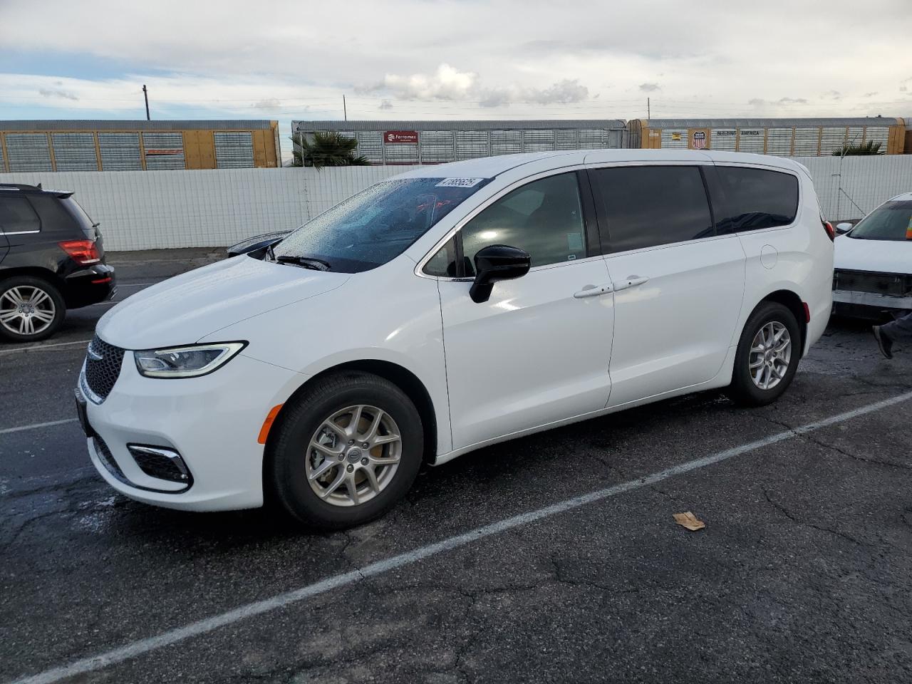 CHRYSLER PACIFICA S 2025