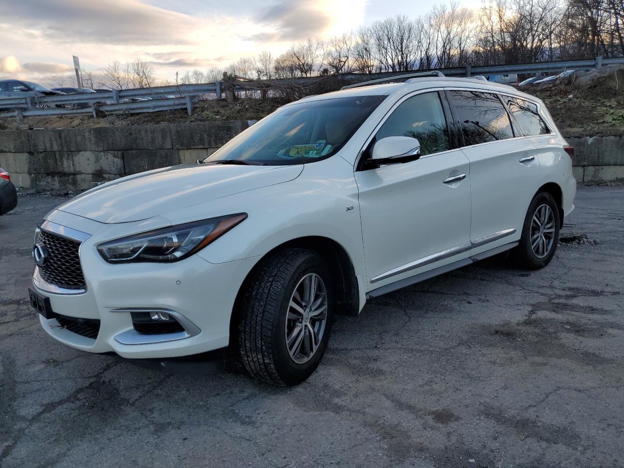 INFINITI QX60 2016