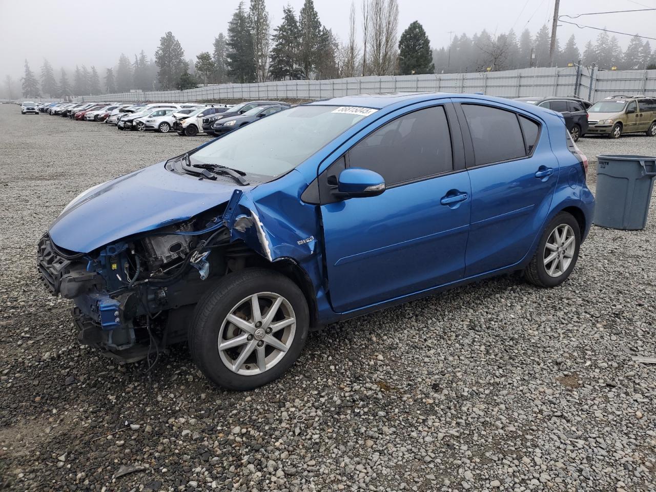 TOYOTA PRIUS C 2015