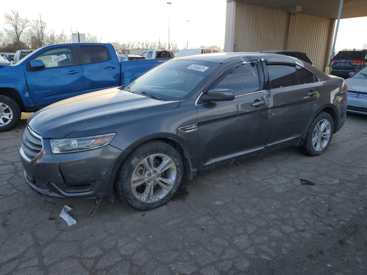 FORD TAURUS SEL 2016