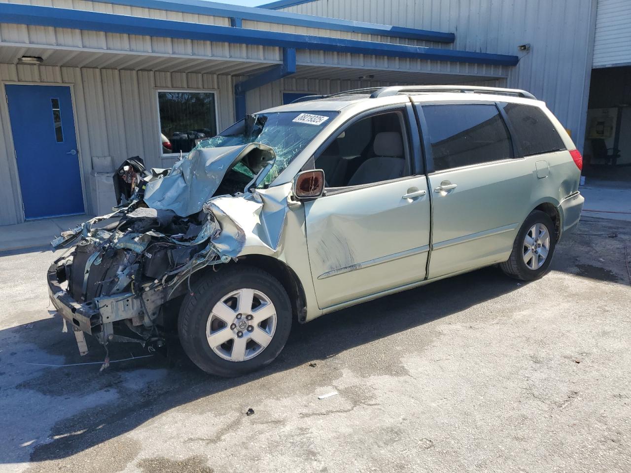 TOYOTA SIENNA XLE 2006