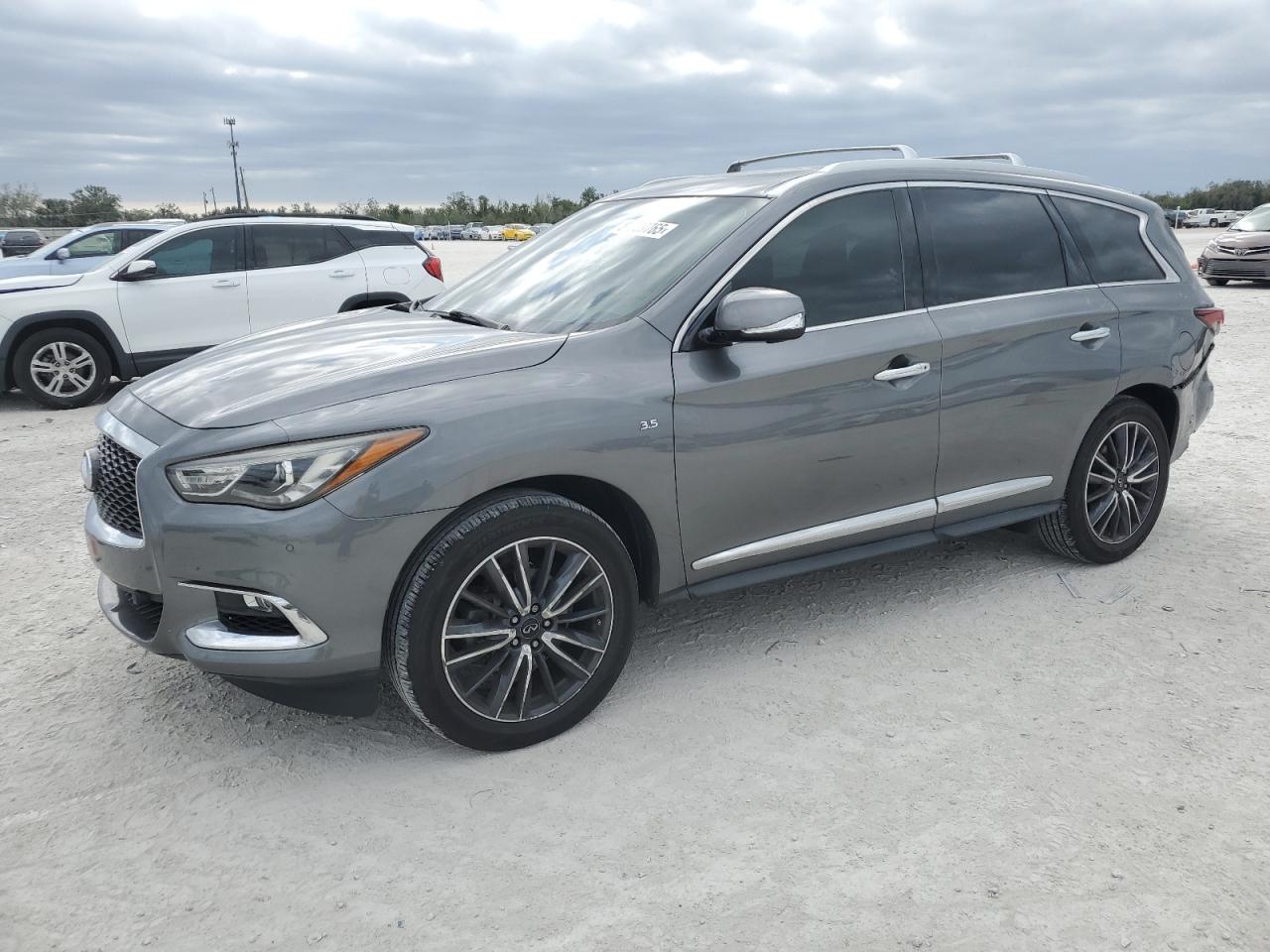 INFINITI QX60 LUXE 2019