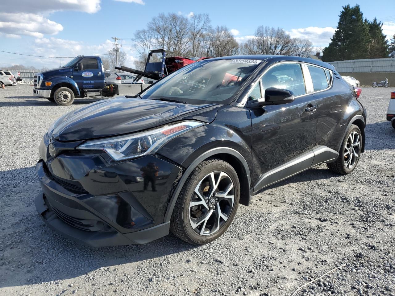 TOYOTA C-HR XLE 2018