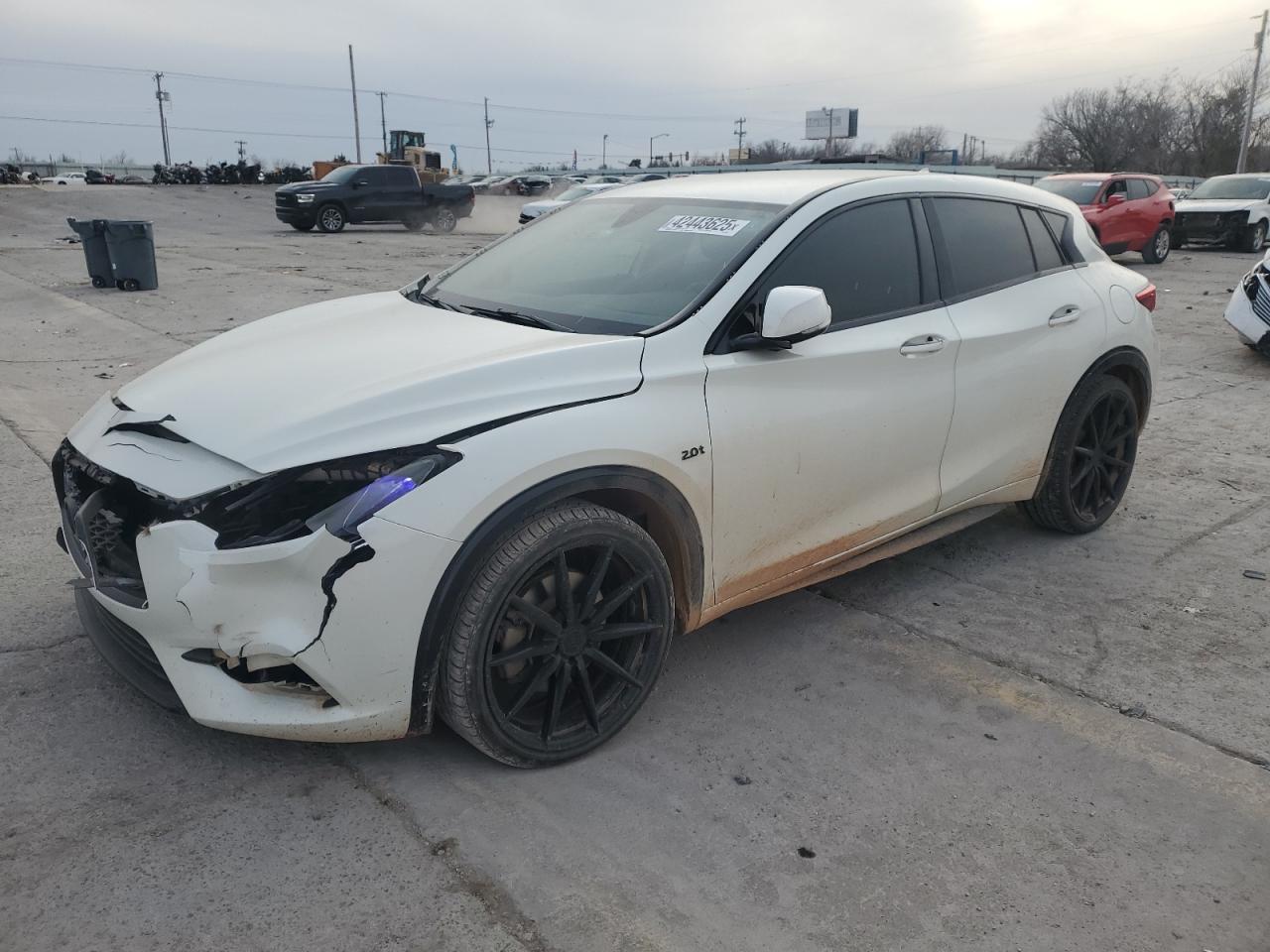 INFINITI QX30 BASE 2017