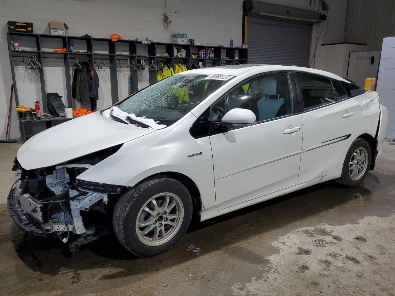 TOYOTA PRIUS 2018