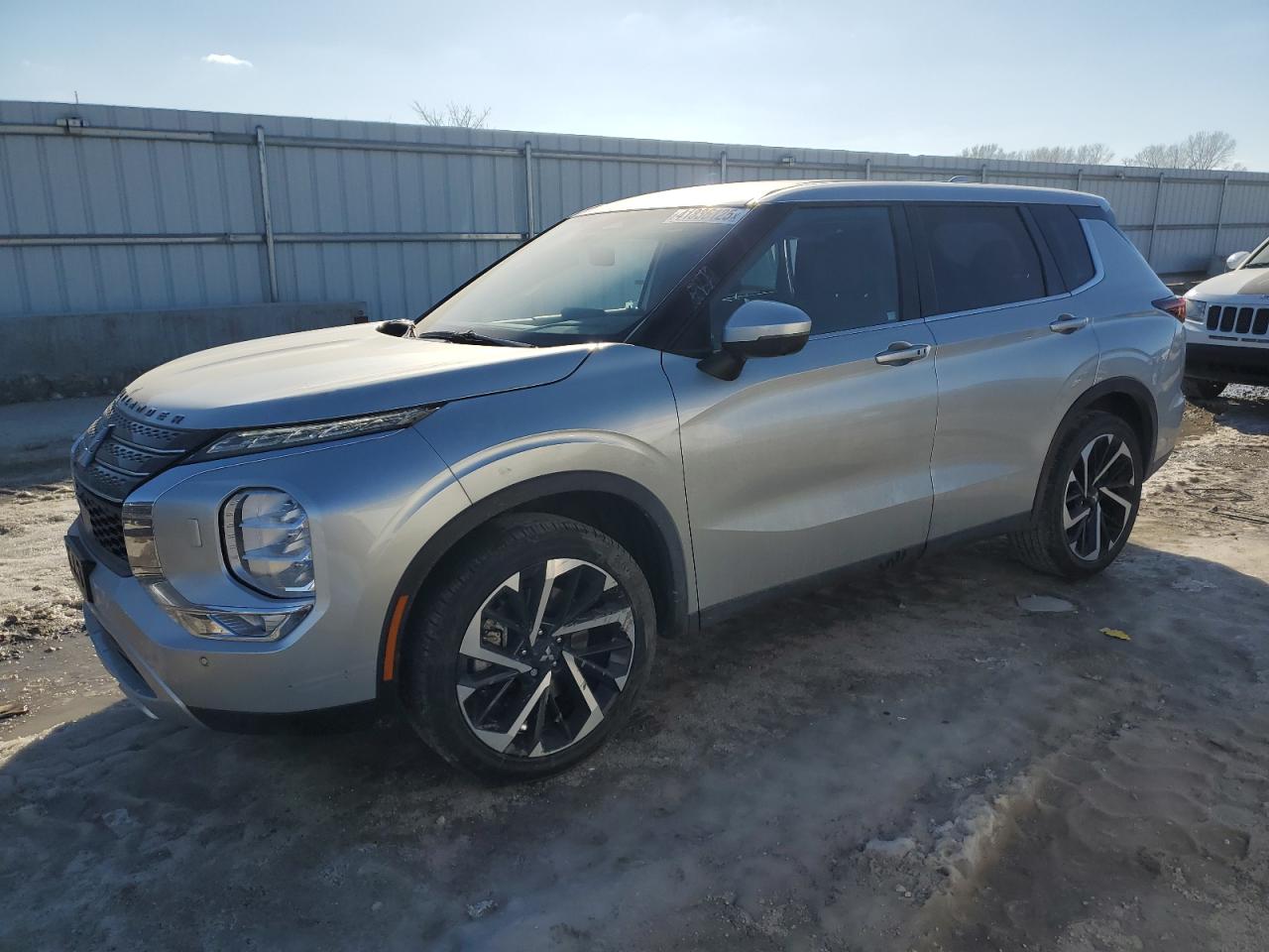 MITSUBISHI OUTLANDER 2023