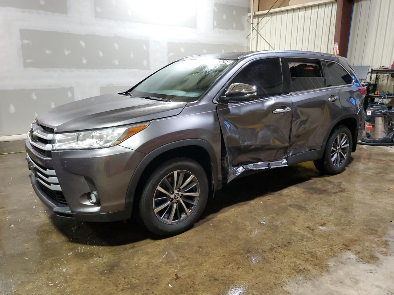 TOYOTA HIGHLANDER 2019