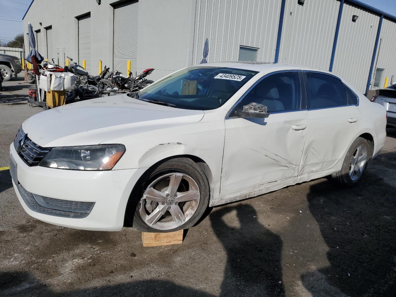 VOLKSWAGEN PASSAT SE 2013