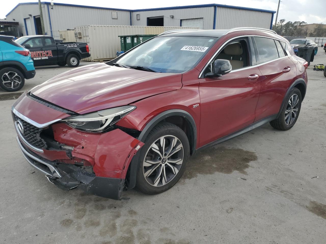 INFINITI QX30 BASE 2017