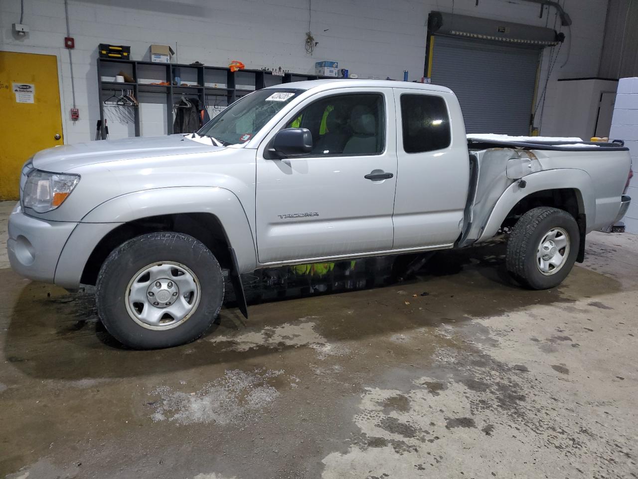 TOYOTA TACOMA ACC 2010