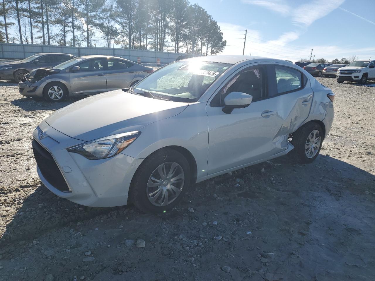 TOYOTA YARIS L 2019