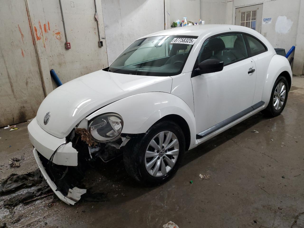VOLKSWAGEN BEETLE 2013