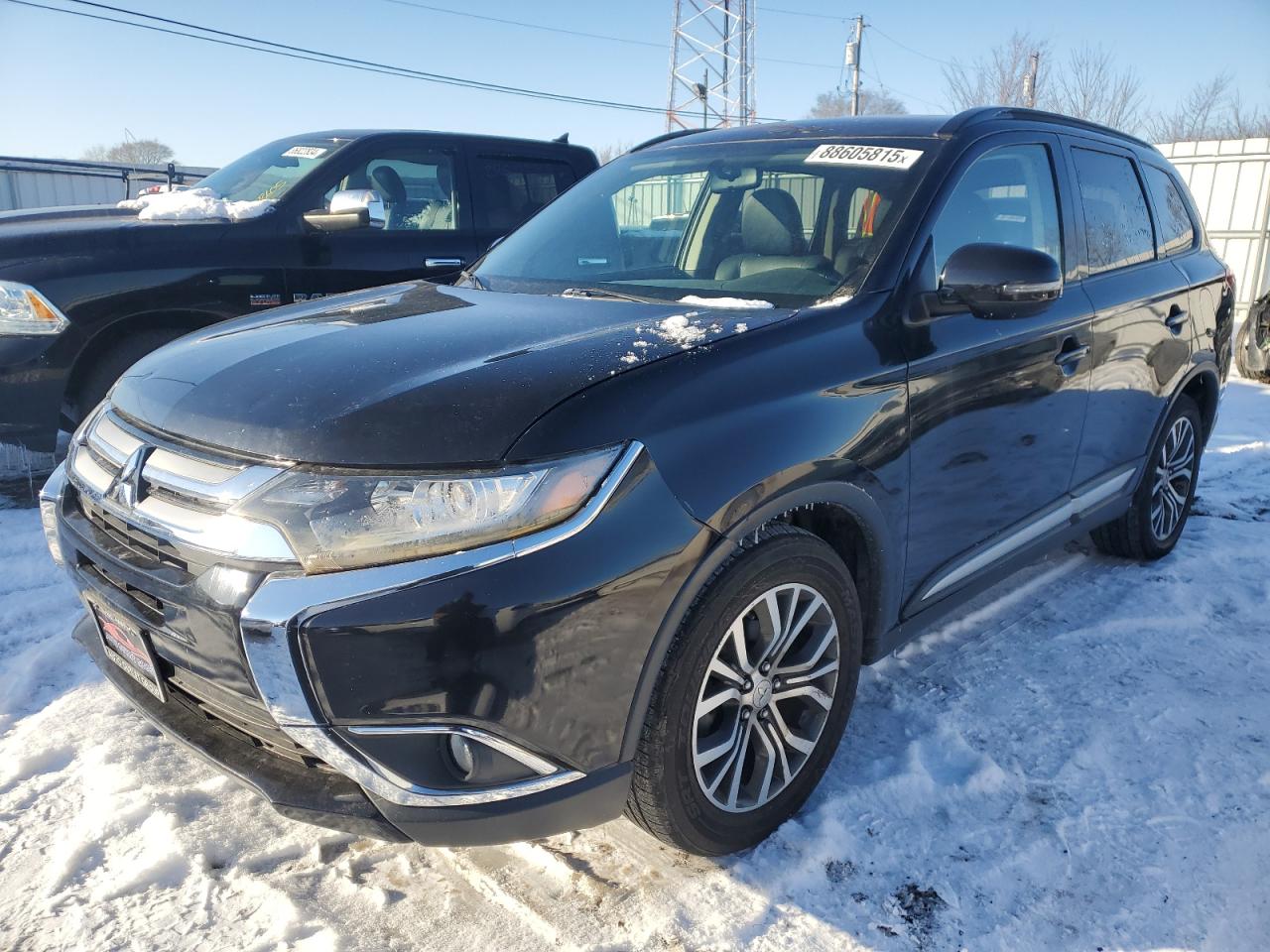MITSUBISHI OUTLANDER 2016