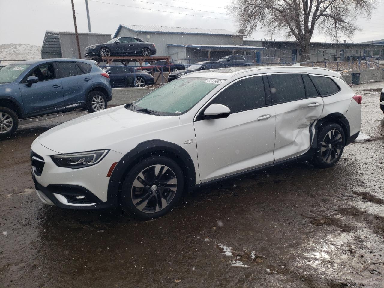BUICK REGAL TOUR 2018