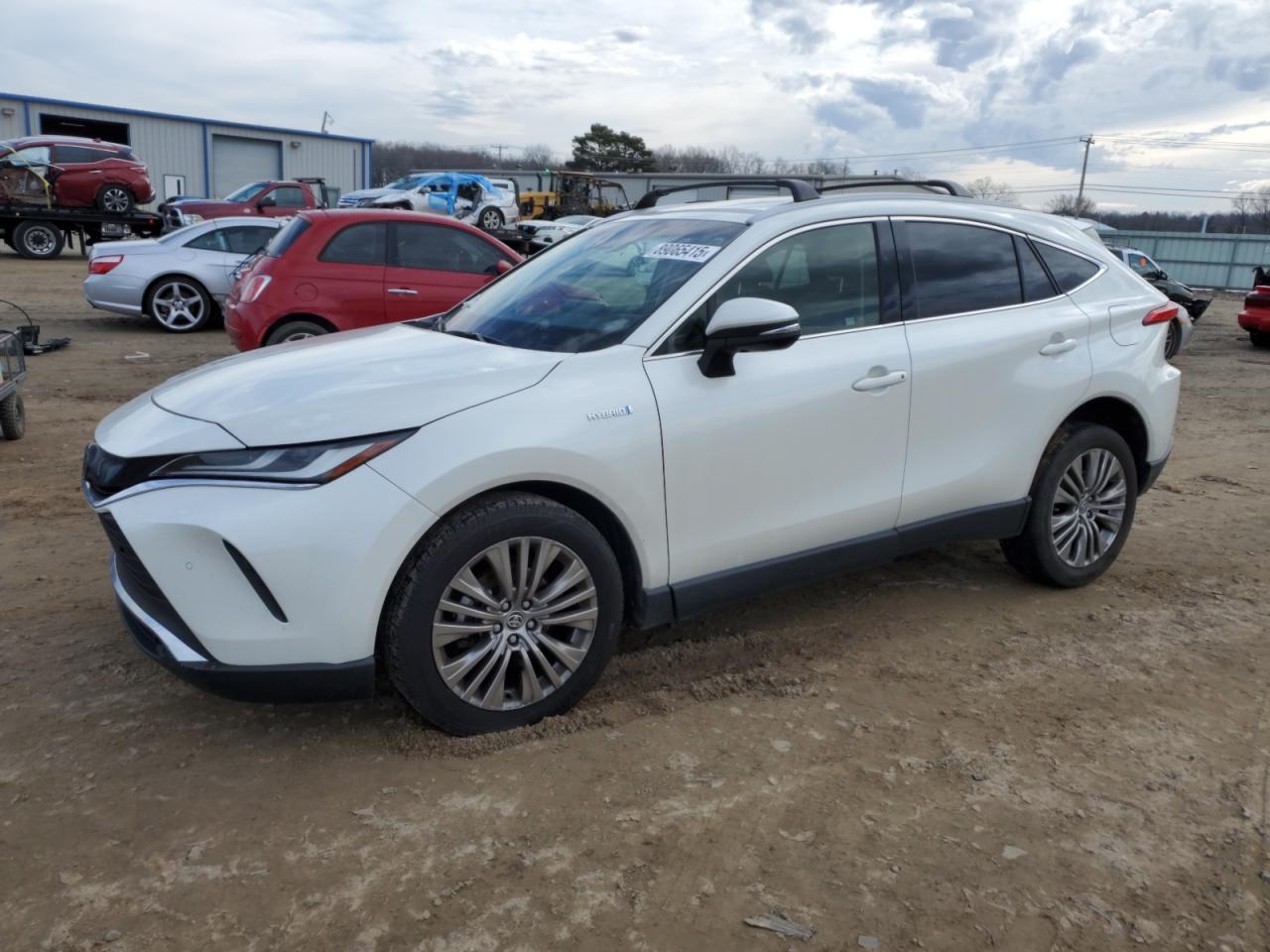 TOYOTA VENZA LE 2021