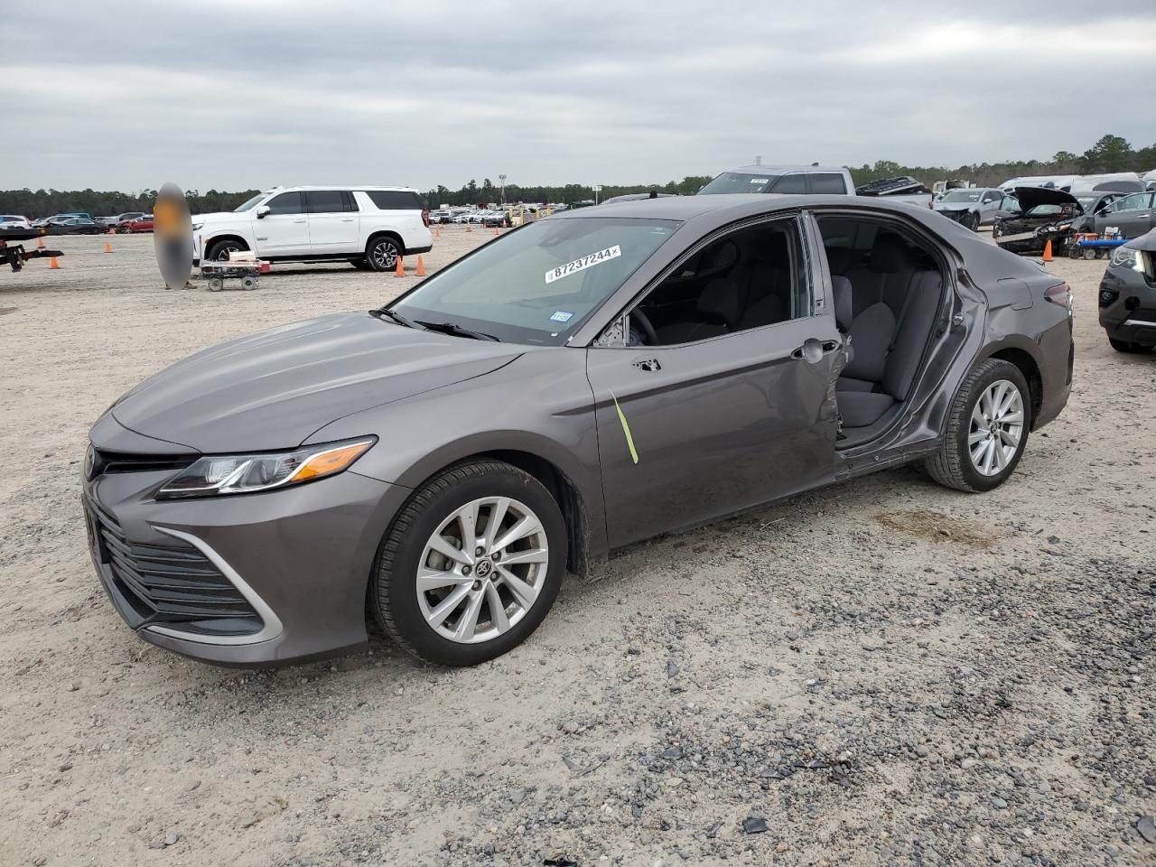 TOYOTA CAMRY LE 2023