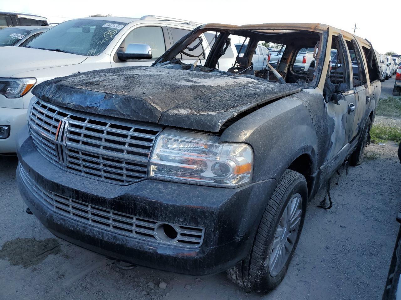LINCOLN NAVIGATOR 2012