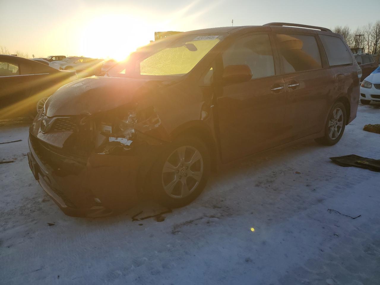 TOYOTA SIENNA SE 2019