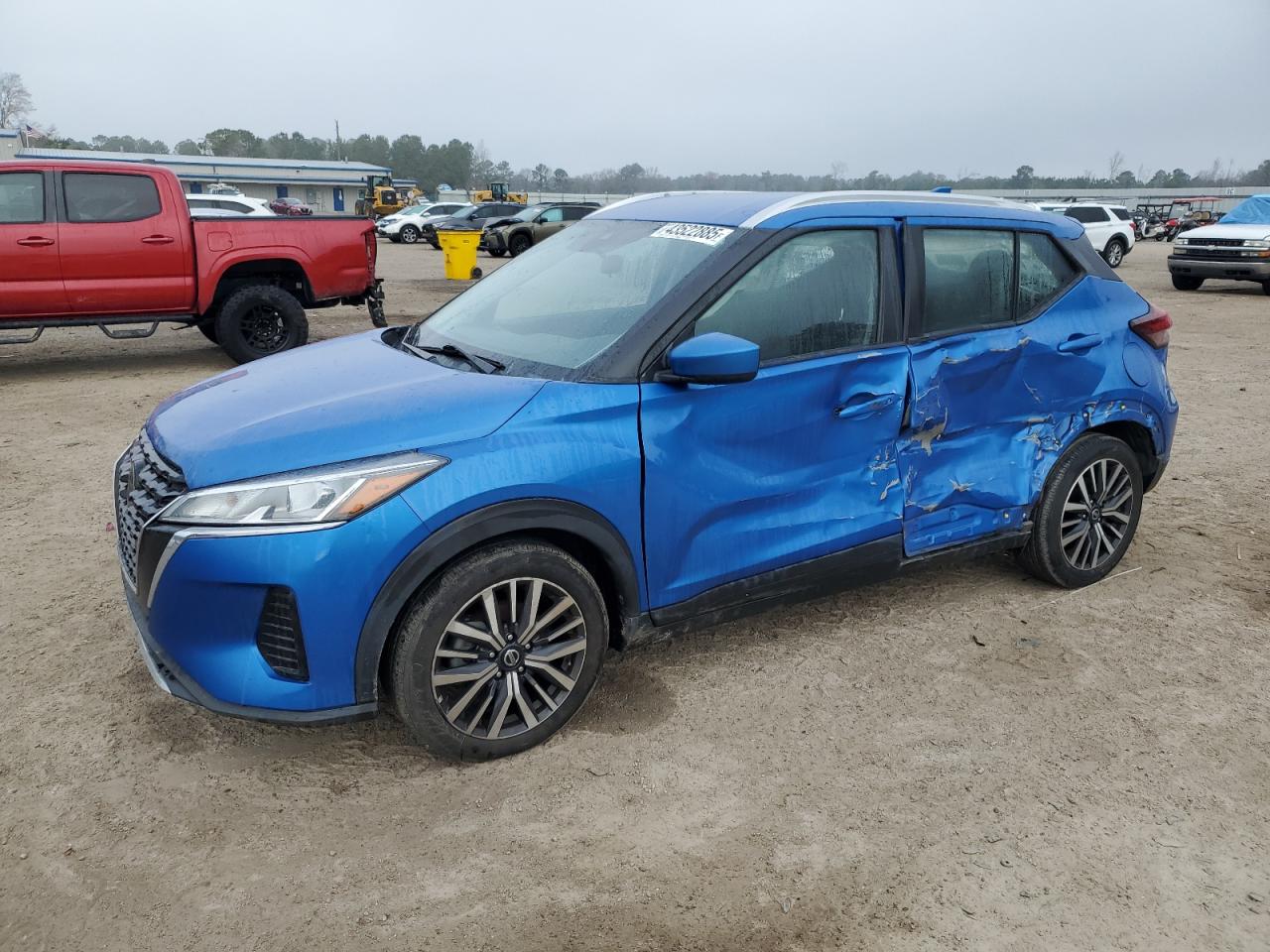 NISSAN KICKS SV 2021
