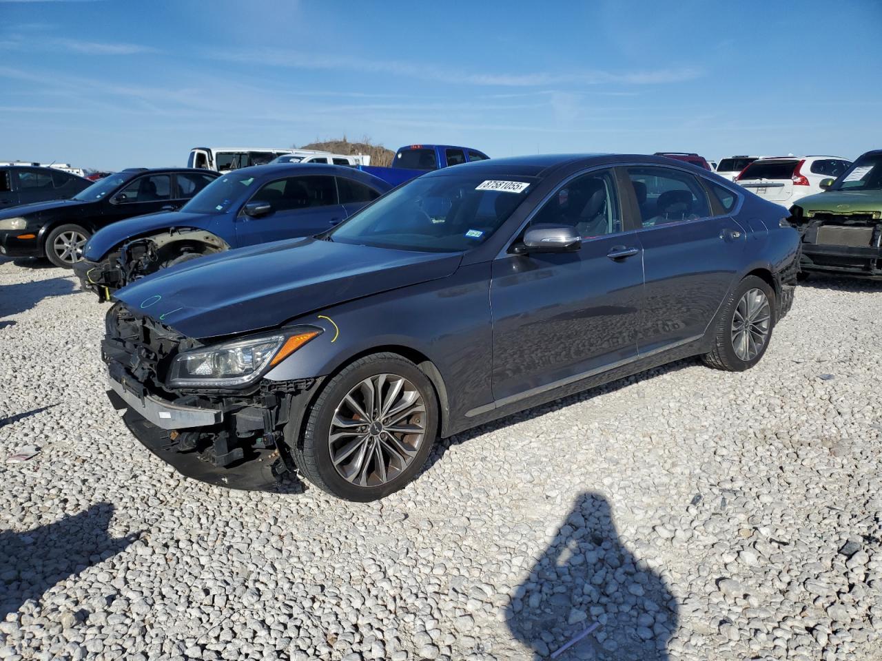 HYUNDAI GENESIS 3. 2015