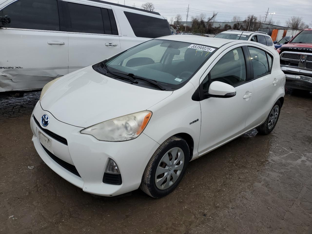 TOYOTA PRIUS C 2012