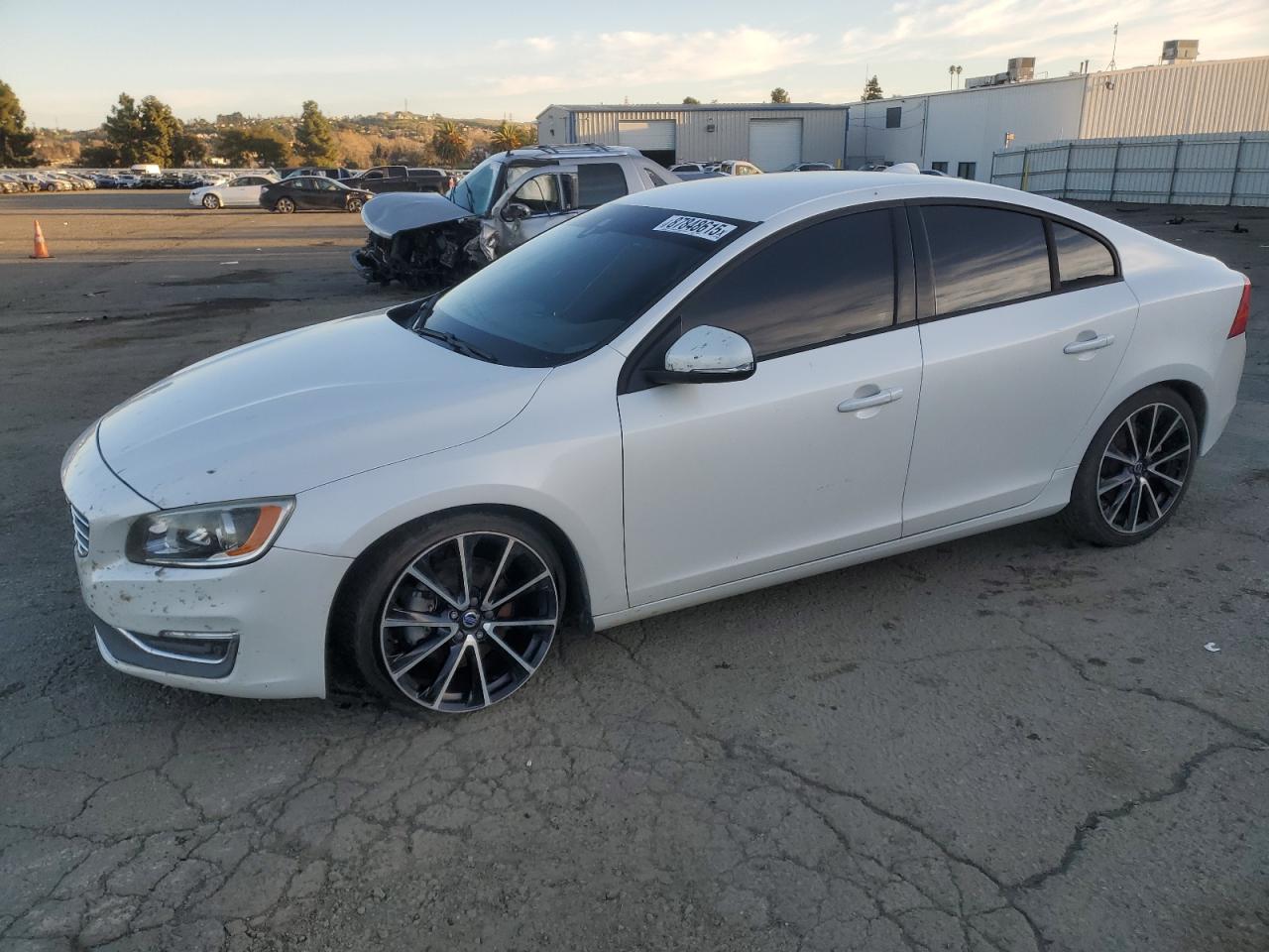 VOLVO S60 2016