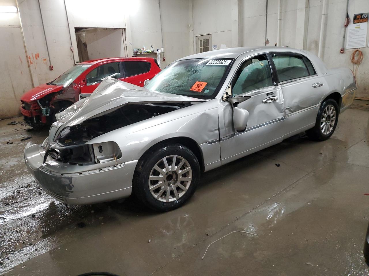 LINCOLN TOWN CAR S 2006