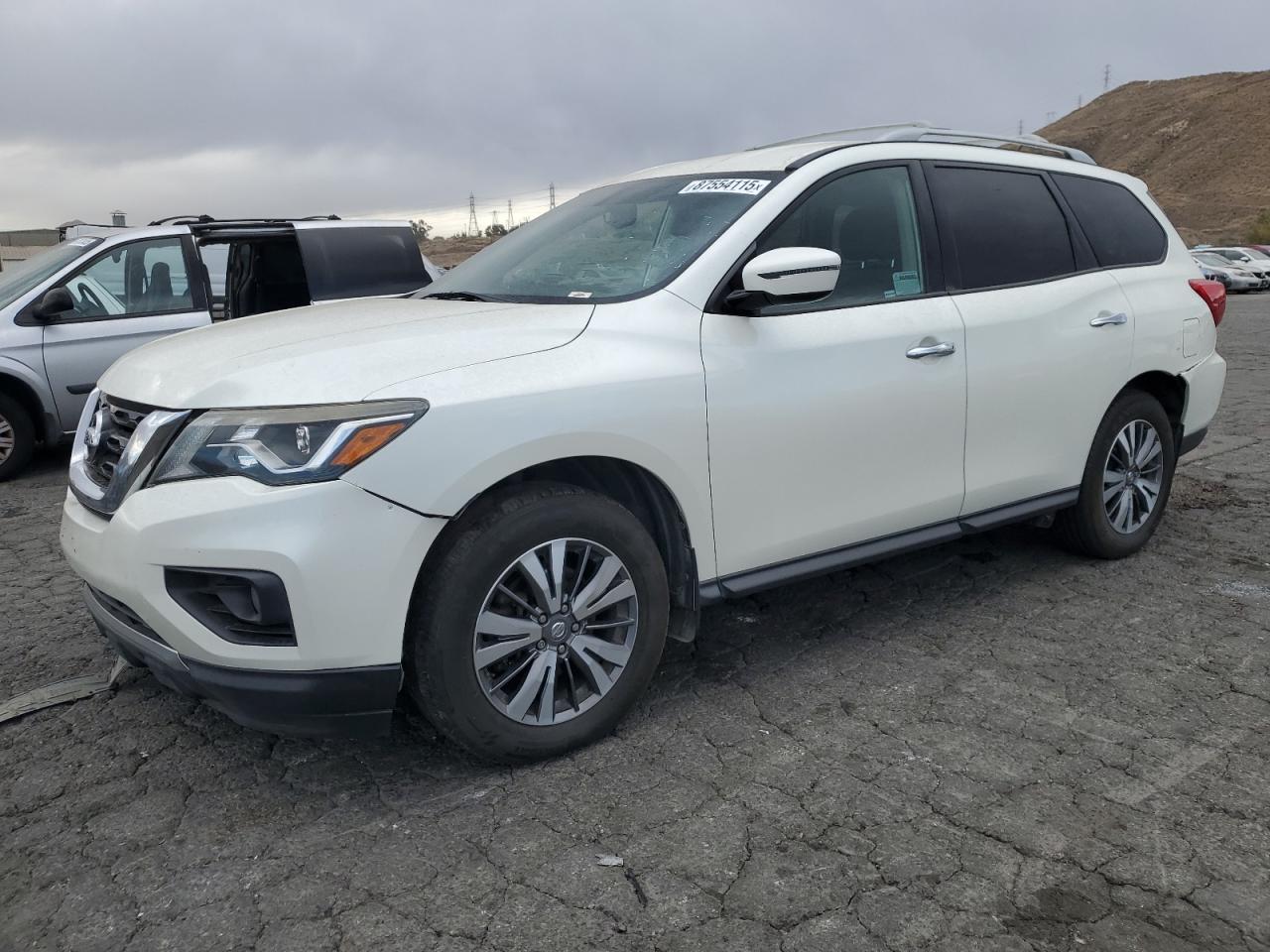 NISSAN PATHFINDER 2018