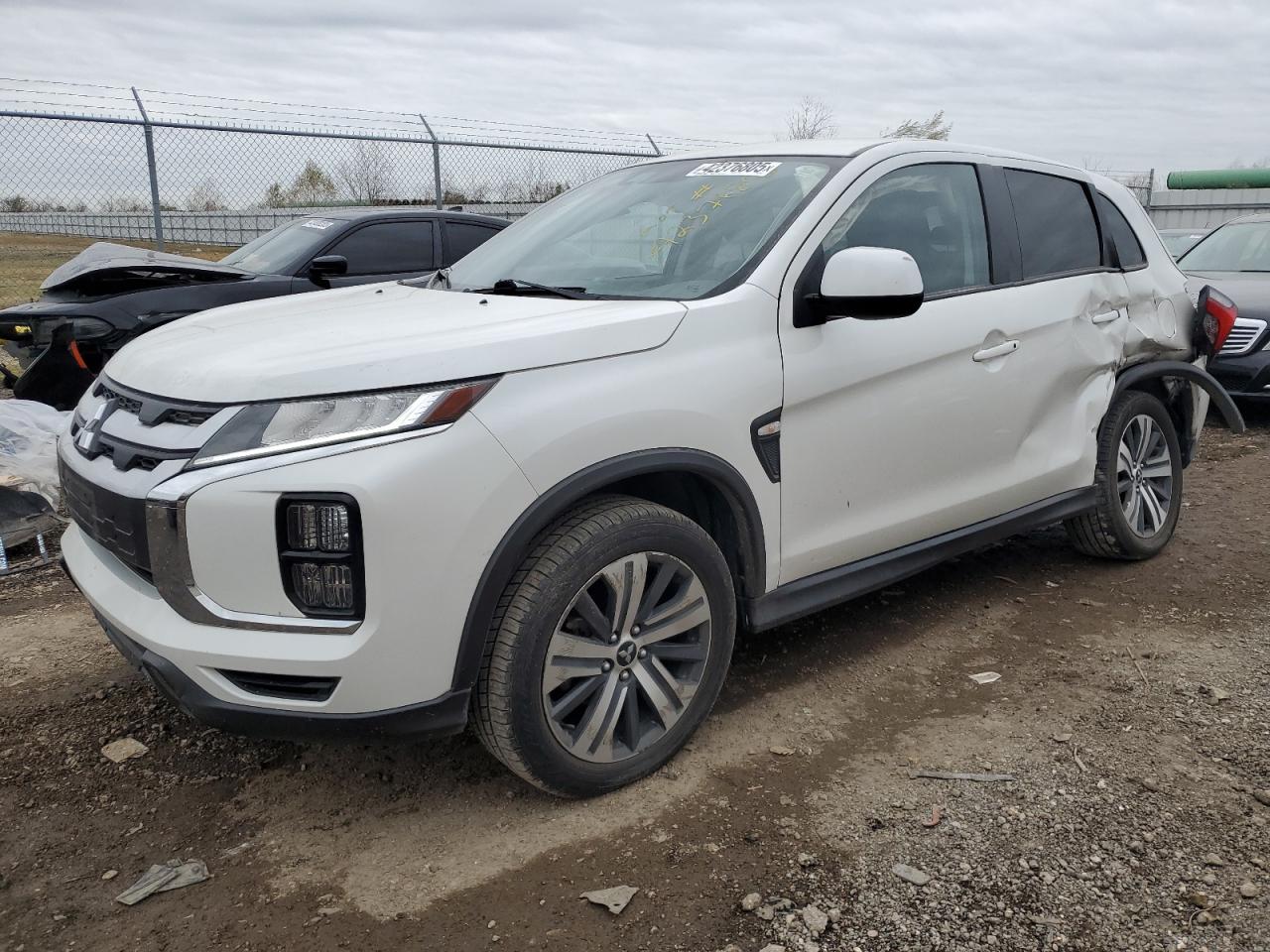 MITSUBISHI OUTLANDER 2021