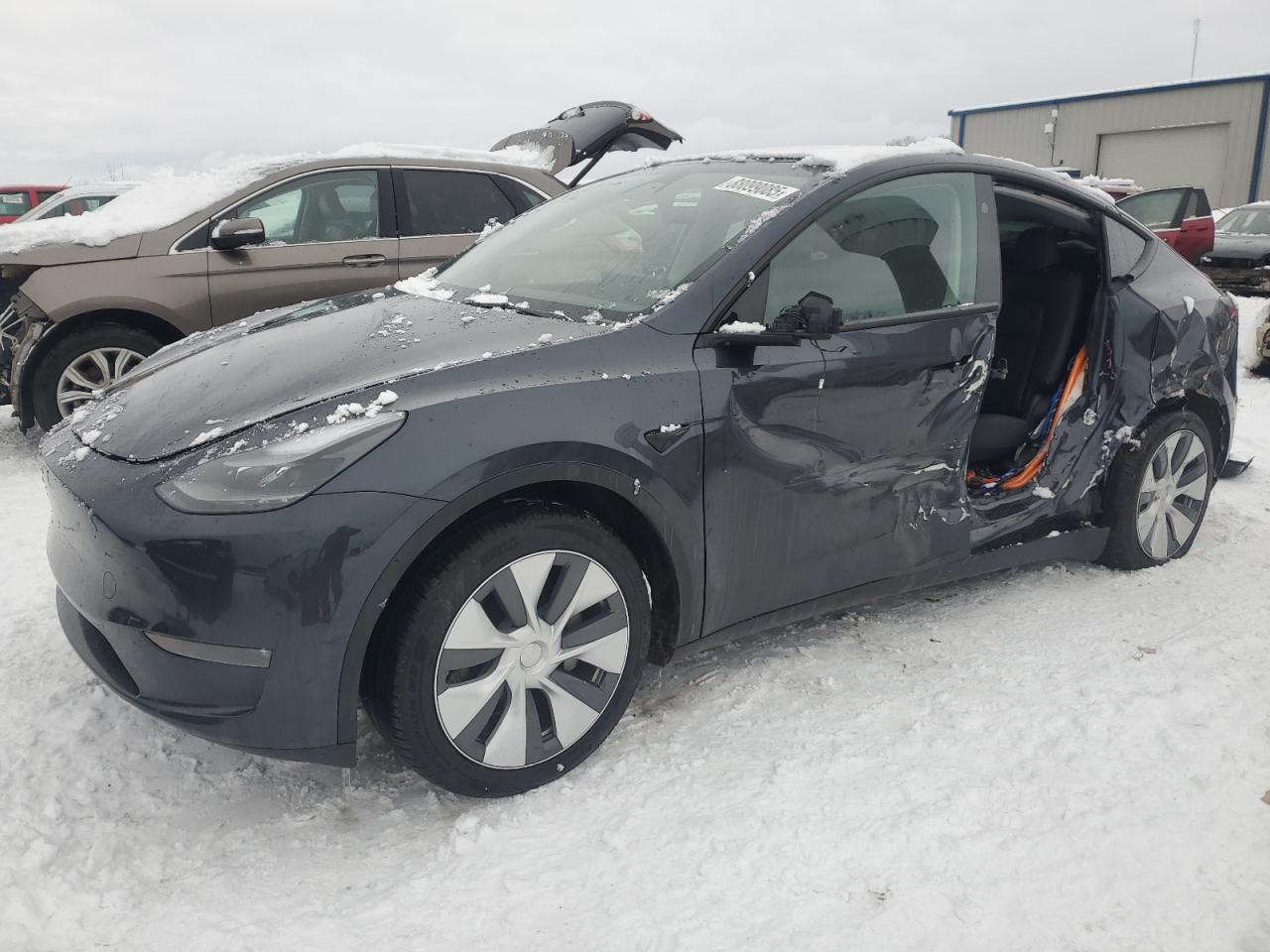 TESLA MODEL Y 2024