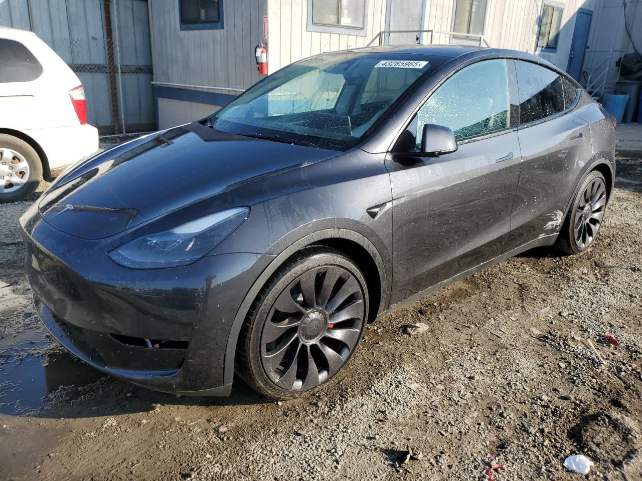 TESLA MODEL Y 2024