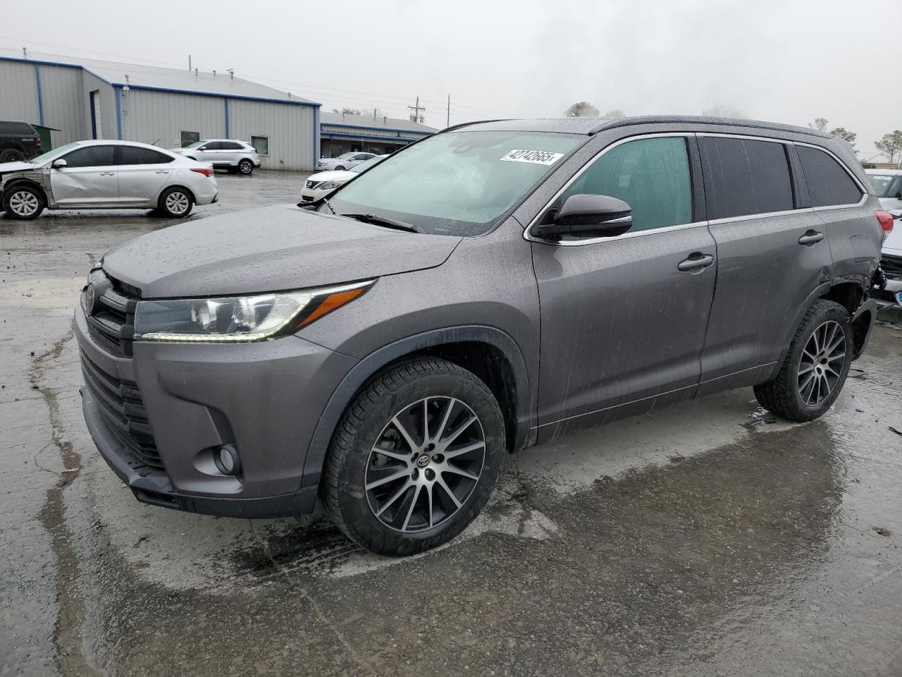 TOYOTA HIGHLANDER 2017