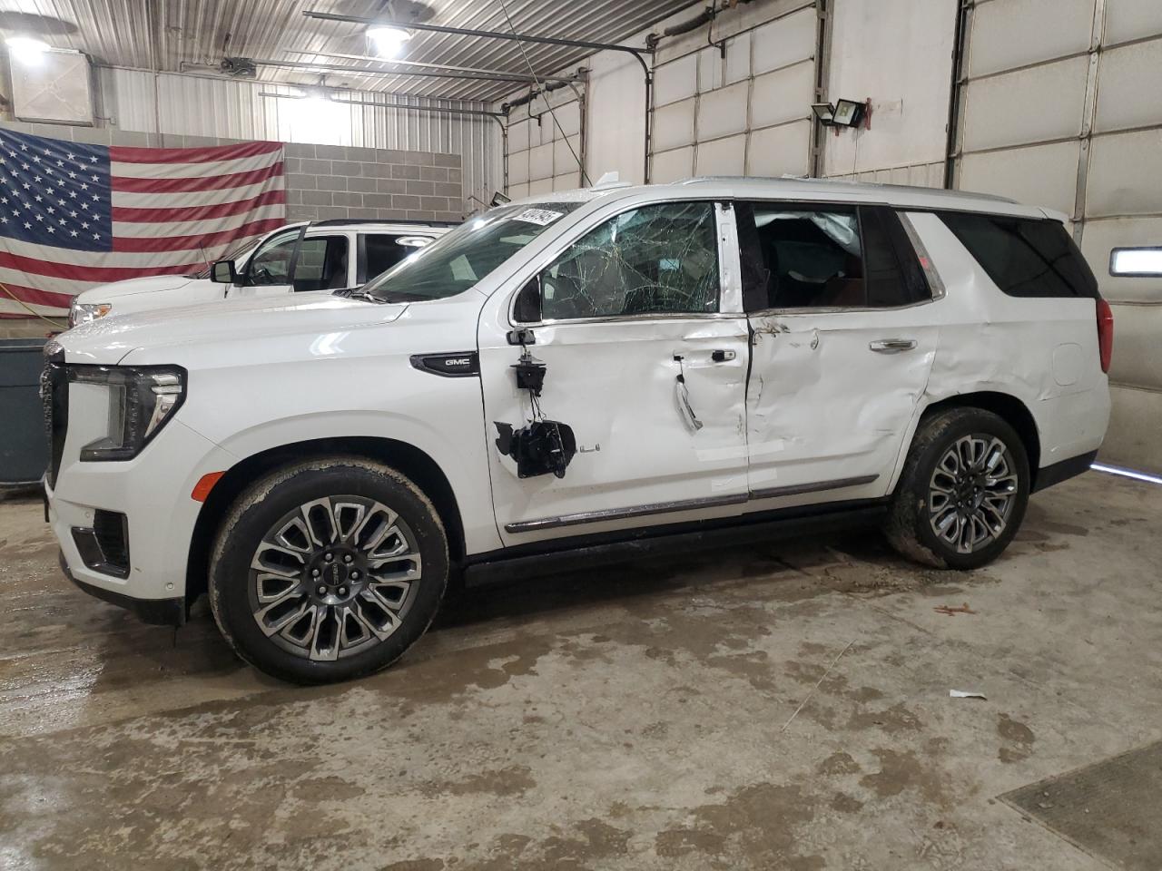 GMC YUKON DENA 2023
