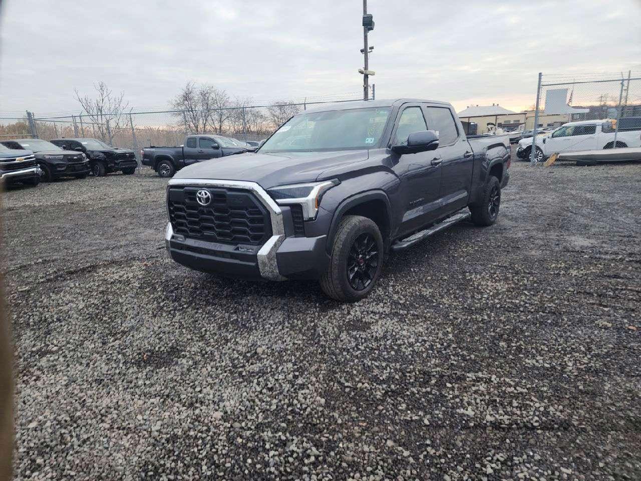 TOYOTA TUNDRA CRE 2023