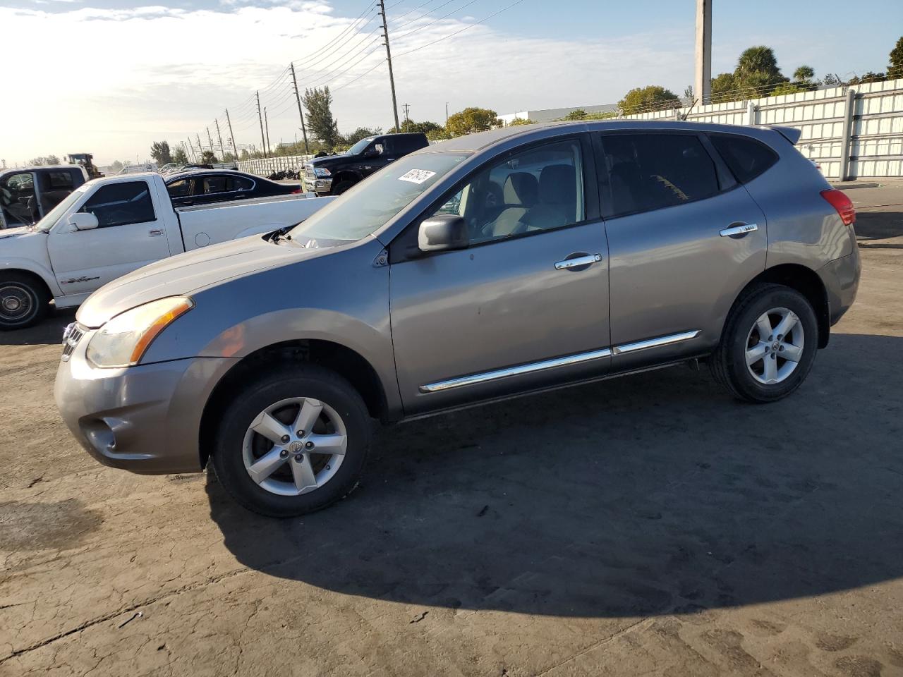 NISSAN ROGUE S 2012